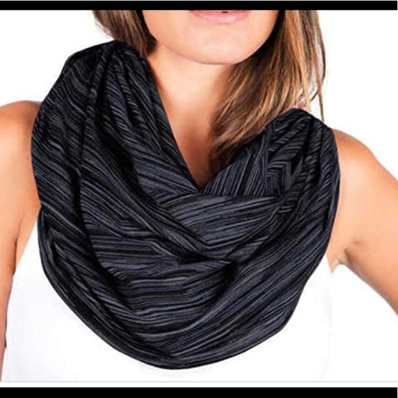 BNWT Champion Scarf. Cowl, Towel, shawl, drape - Picture 7 of 7